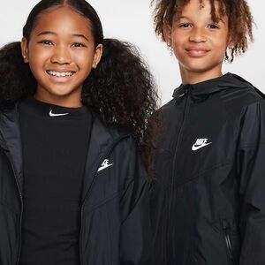 Nike sportswear Windrunner easy on Jacket